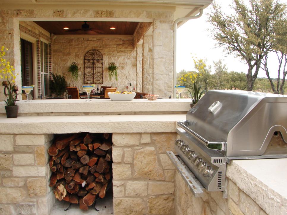 outdoor kitchen from HGTV